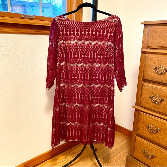 ✨CLEARANCE✨ Jessica Howard Lace Sheath Dress - Picture 2 of 5